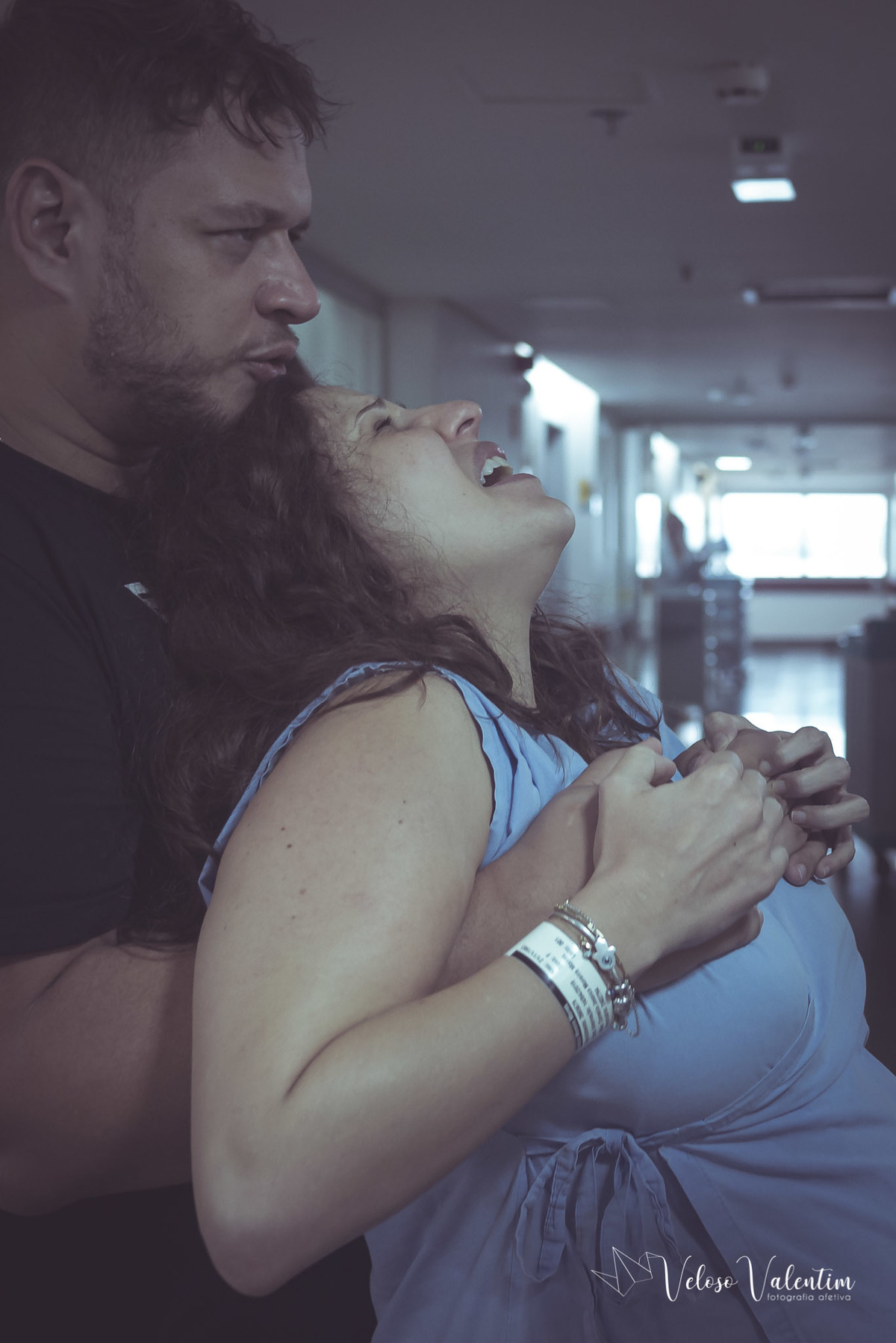 fotografia de parto Vídeo de parto com cesárea spinning babies analgesia Santa Helena equipe Lumiere IBGO Obstetra Luis Otavio Pereira Manes enfermeira obstétrica Natália Schettini e Ana Virgínia Doula Yohanna Cordeiro acompanhamento pré hospitalar