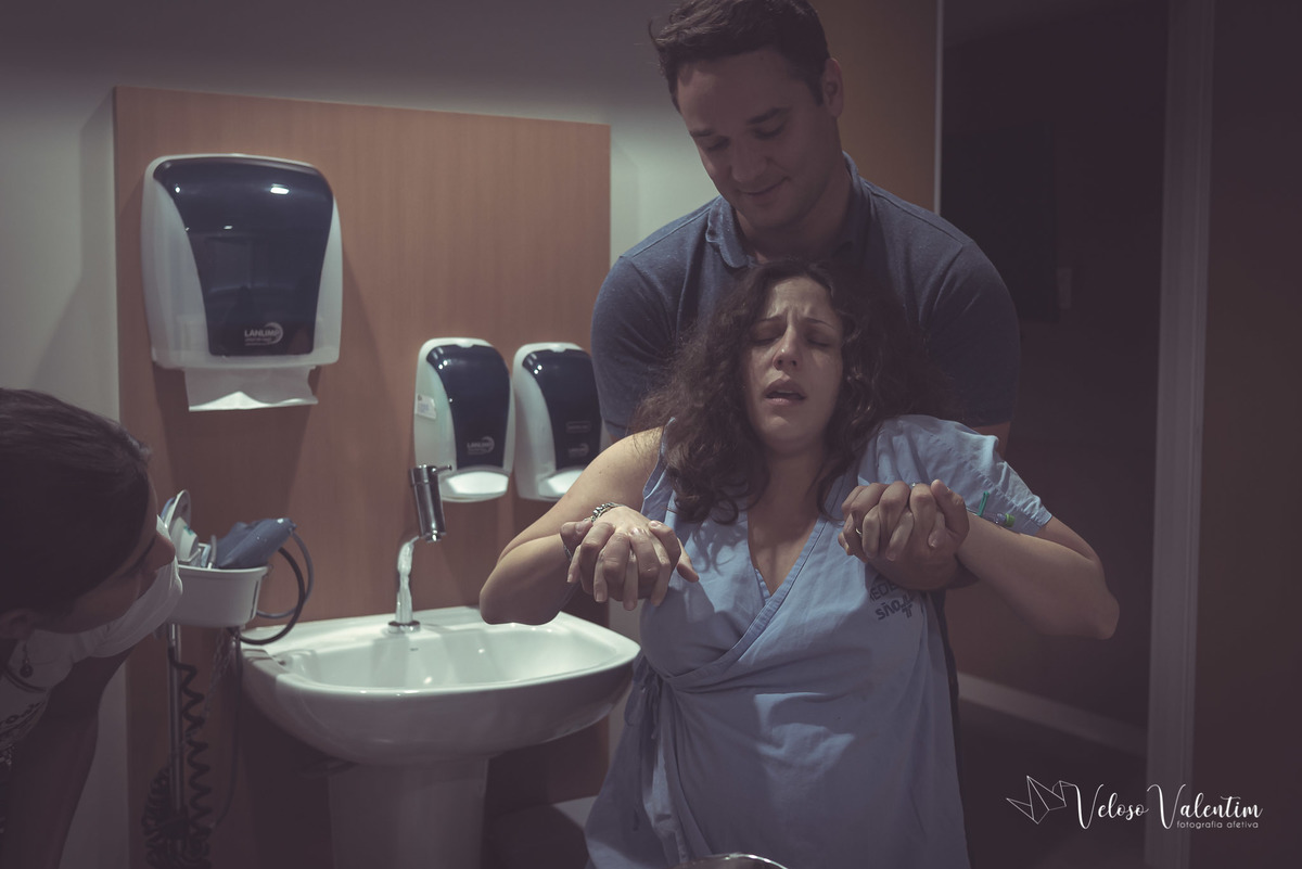 fotografia de parto Vídeo de parto com cesárea spinning babies analgesia Santa Helena equipe Lumiere IBGO Obstetra Luis Otavio Pereira Manes enfermeira obstétrica Natália Schettini e Ana Virgínia Doula Yohanna Cordeiro acompanhamento pré hospitalar