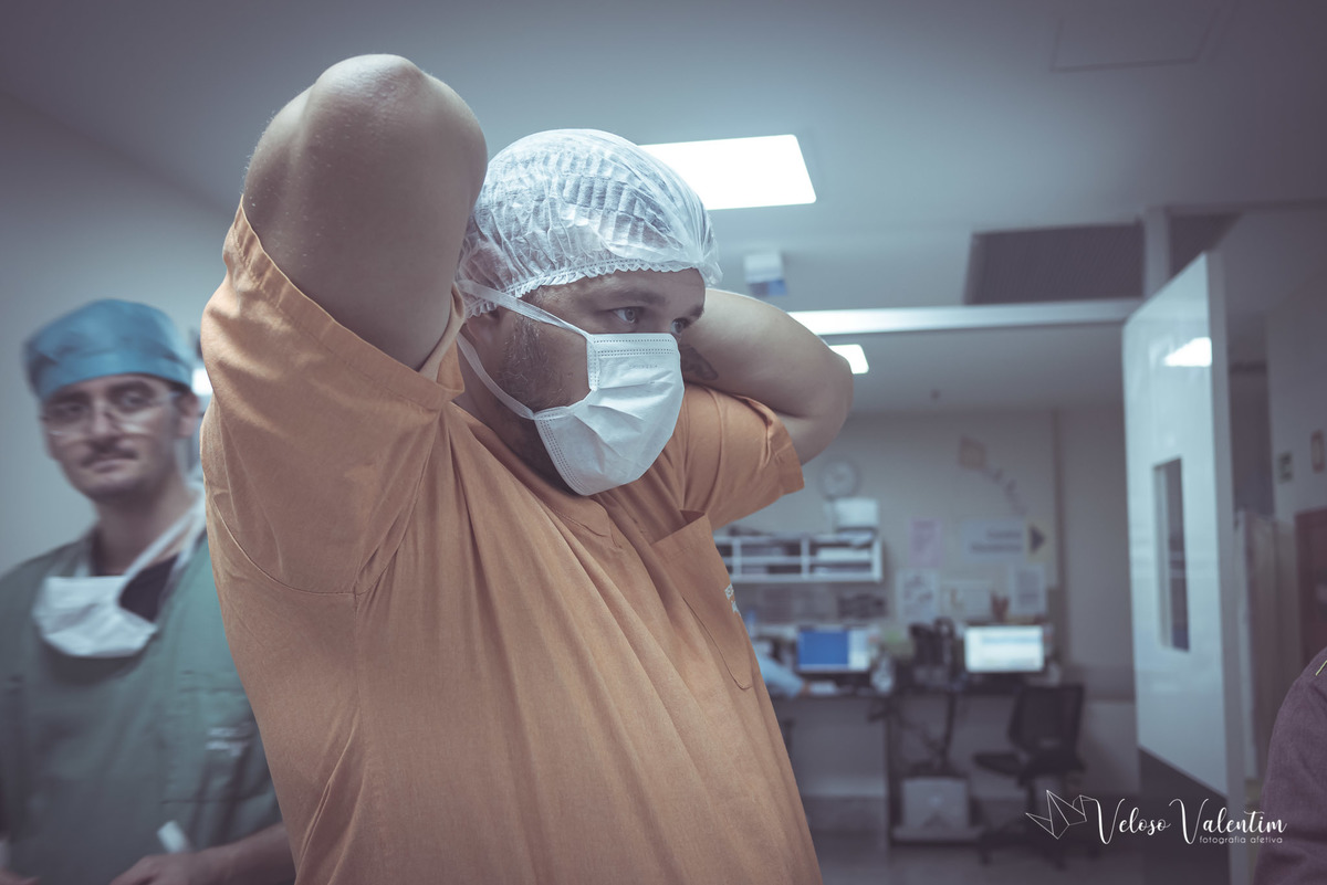 fotografia de parto Vídeo de parto com cesárea spinning babies analgesia Santa Helena equipe Lumiere IBGO Obstetra Luis Otavio Pereira Manes enfermeira obstétrica Natália Schettini e Ana Virgínia Doula Yohanna Cordeiro acompanhamento pré hospitalar