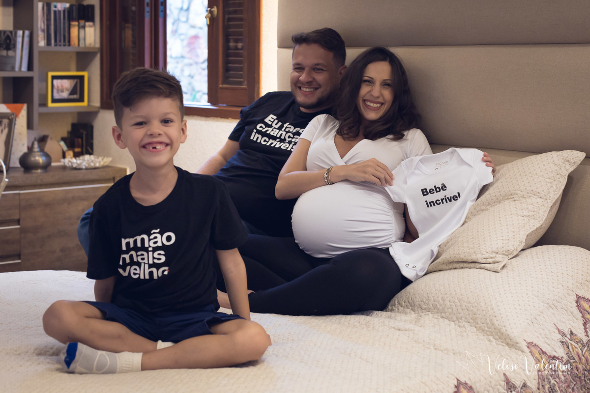 Ensaio gestante book grávida Brasília DF fotografia gravidez família em casa Veloso Valentim Fotografia Afetiva 