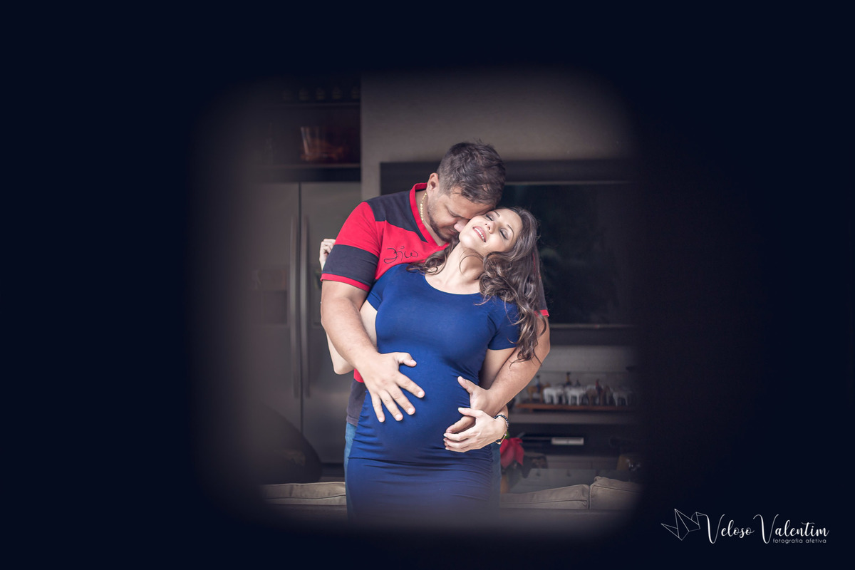 Ensaio gestante book grávida Brasília DF fotografia gravidez família em casa Veloso Valentim Fotografia Afetiva 