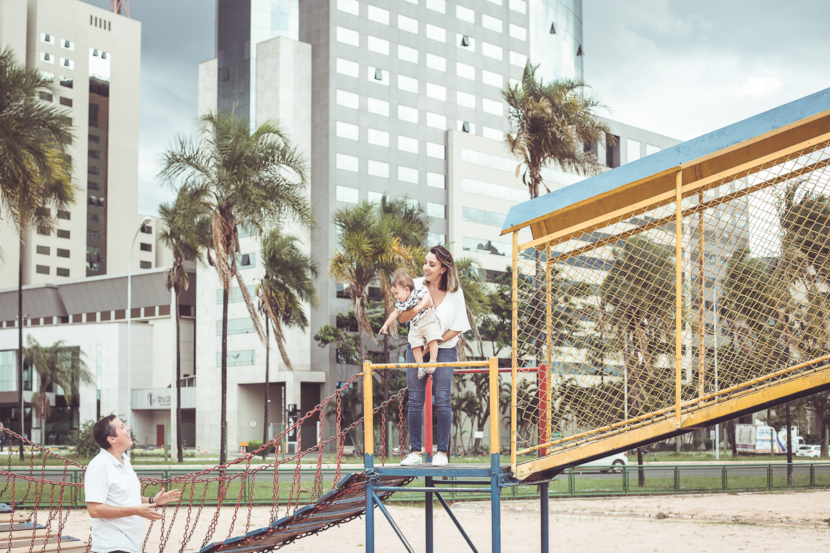 ensaio família book família ensaio 1 aninho parquinho Brasília DF foguete Ana Lídia fotografia lifestyle cotidiano ao ar livre veloso valentim