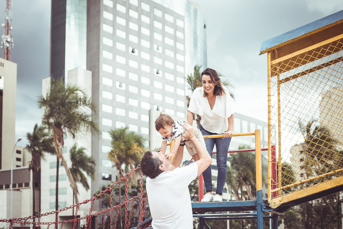 ensaio família book família ensaio 1 aninho parquinho Brasília DF foguete Ana Lídia fotografia lifestyle cotidiano ao ar livre veloso valentim