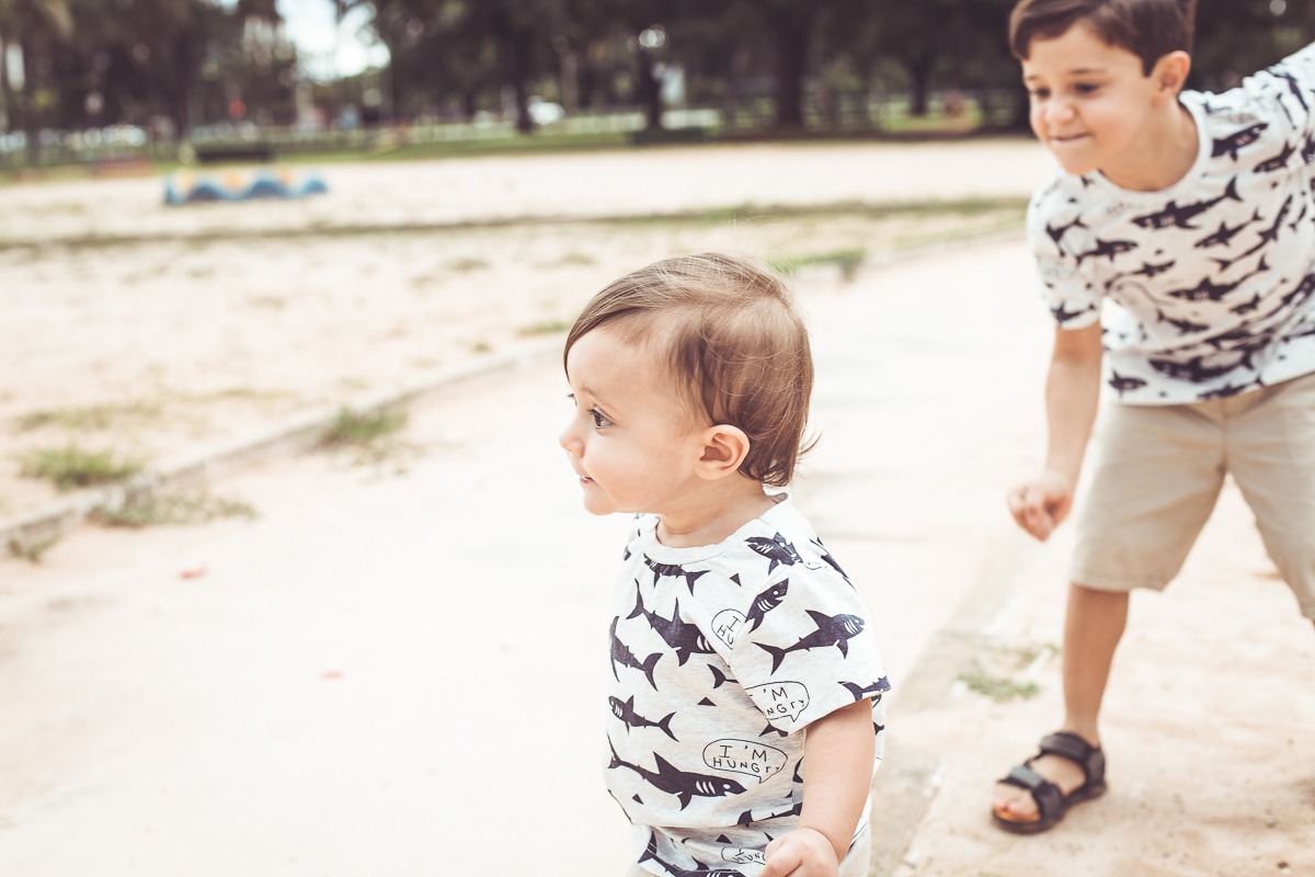 ensaio família book família ensaio 1 aninho parquinho Brasília DF foguete Ana Lídia fotografia lifestyle cotidiano ao ar livre veloso valentim