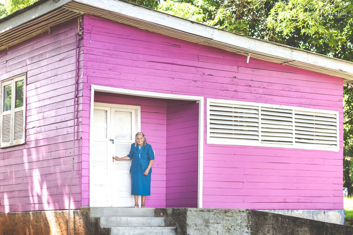 ensaio família book família ensaio terceira idade fotografia avós vovó avó avôs ensaio idosa 80 anos 90 anos Brasília DF museu da memória candanga fotografia lifestyle cotidiano ao ar livre veloso valentim