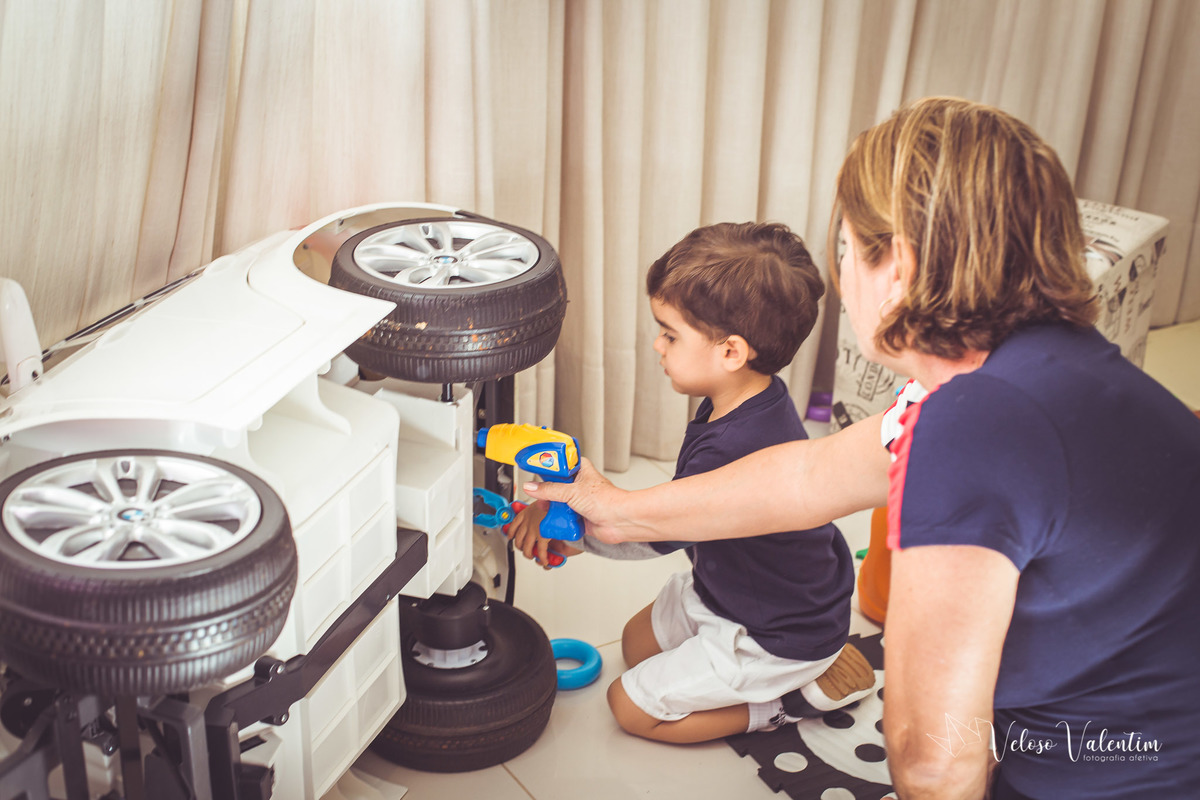 ensaio família em casa bebê irmão mais velho apartamento fotografia de família book família Brasília DF avós papai e mamãe