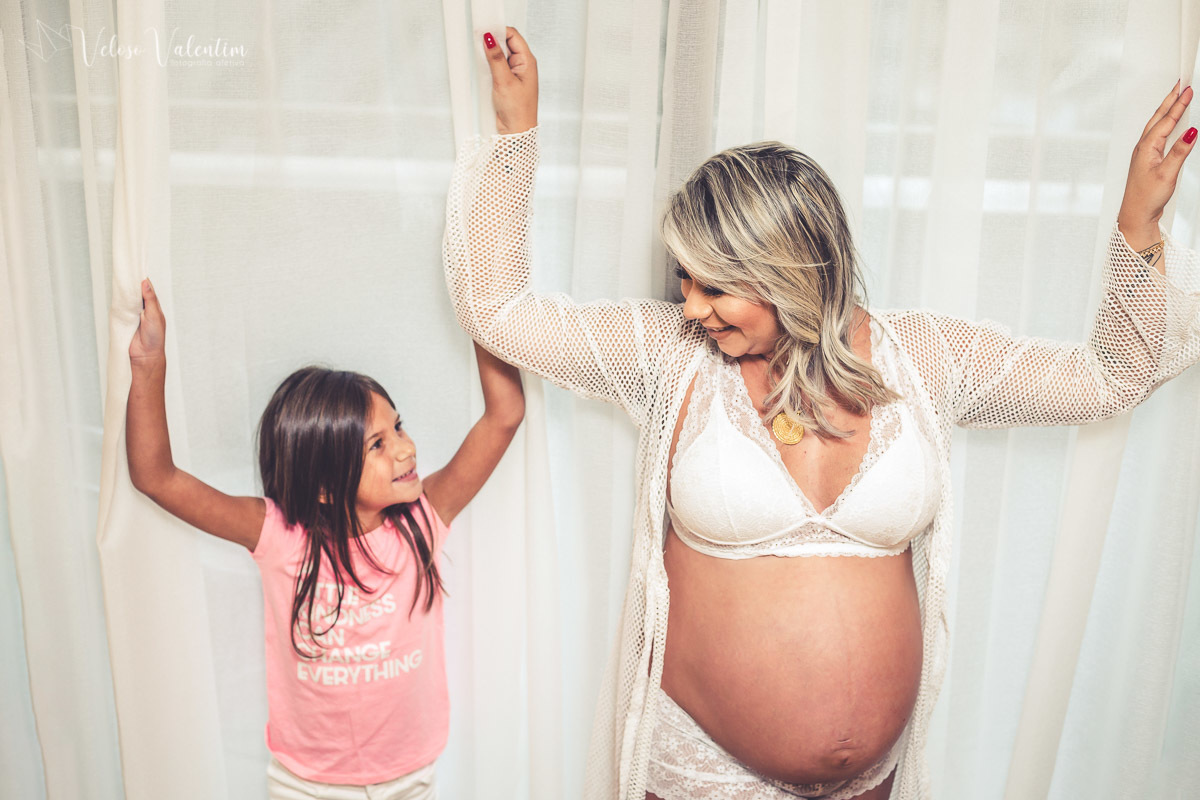 ensaio gestante ao em hotel ensaio gestente sensual book gestante foto de grávida Veloso Valentim fotografia afetiva Brasília DF fotógrafo irmã mais velha