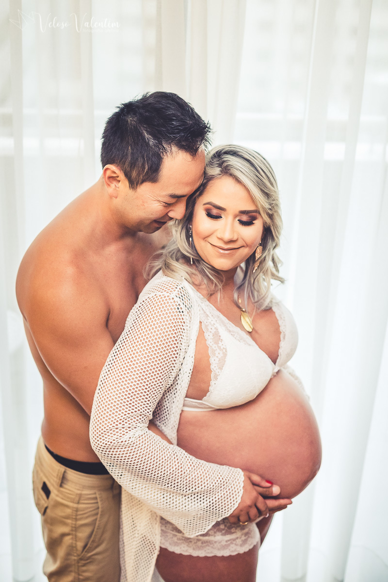 ensaio gestante ao em hotel ensaio gestente sensual book gestante foto de grávida Veloso Valentim fotografia afetiva Brasília DF fotógrafo  casal apaixonado