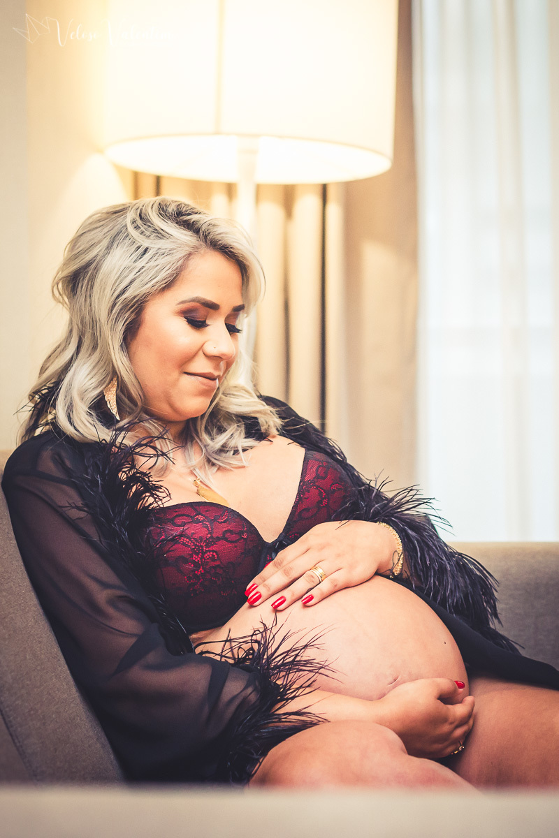 ensaio gestante ao em hotel ensaio gestente sensual book gestante foto de grávida Veloso Valentim fotografia afetiva Brasília DF fotógrafo lingerie