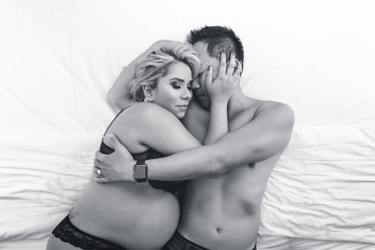 ensaio gestante ao em hotel ensaio gestente sensual book gestante foto de grávida Veloso Valentim fotografia afetiva Brasília DF fotógrafo paixão