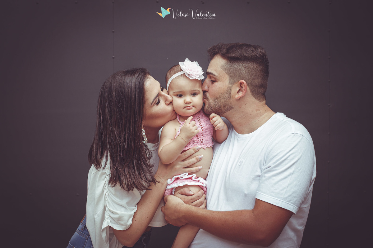 ensaio smash the cake, 1 aninho, primeiro ano, ensaio infantil, ensaio bebê, Brasília DF, book infantil, foto de família, ensaio com bolo, ensaio menina, ensaio rosa, fotógrafo de brasília, parabéns para você, feliz aniversário