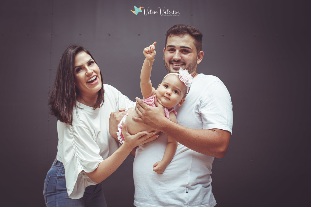 ensaio smash the cake, 1 aninho, primeiro ano, ensaio infantil, ensaio bebê, Brasília DF, book infantil, foto de família, ensaio com bolo, ensaio menina, ensaio rosa, fotógrafo de brasília, parabéns para você, feliz aniversário