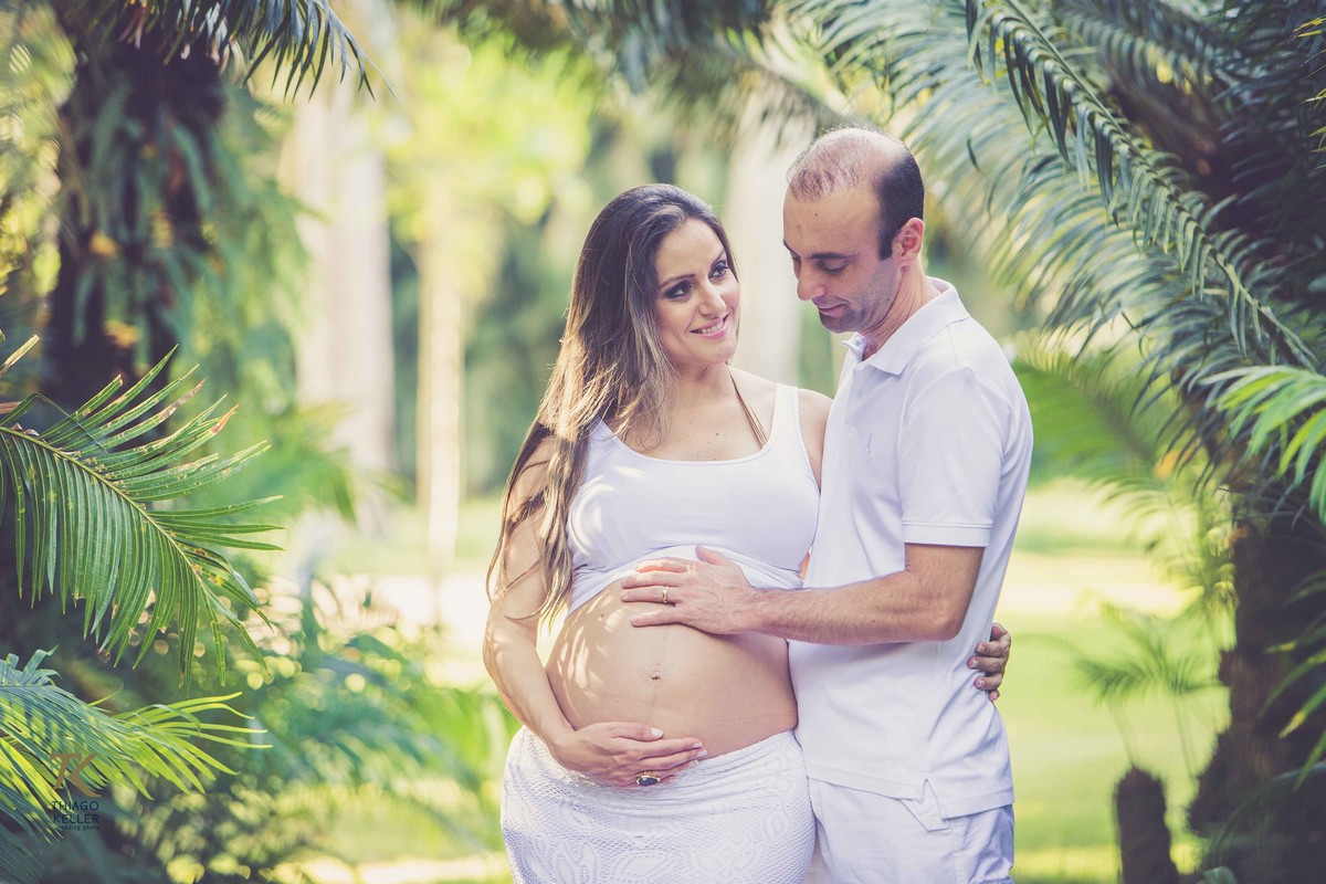 Ensaio fotográfico de gestante realizado em Inhotim, na cidade de Brumadinho, região conhecida como Grande BH.