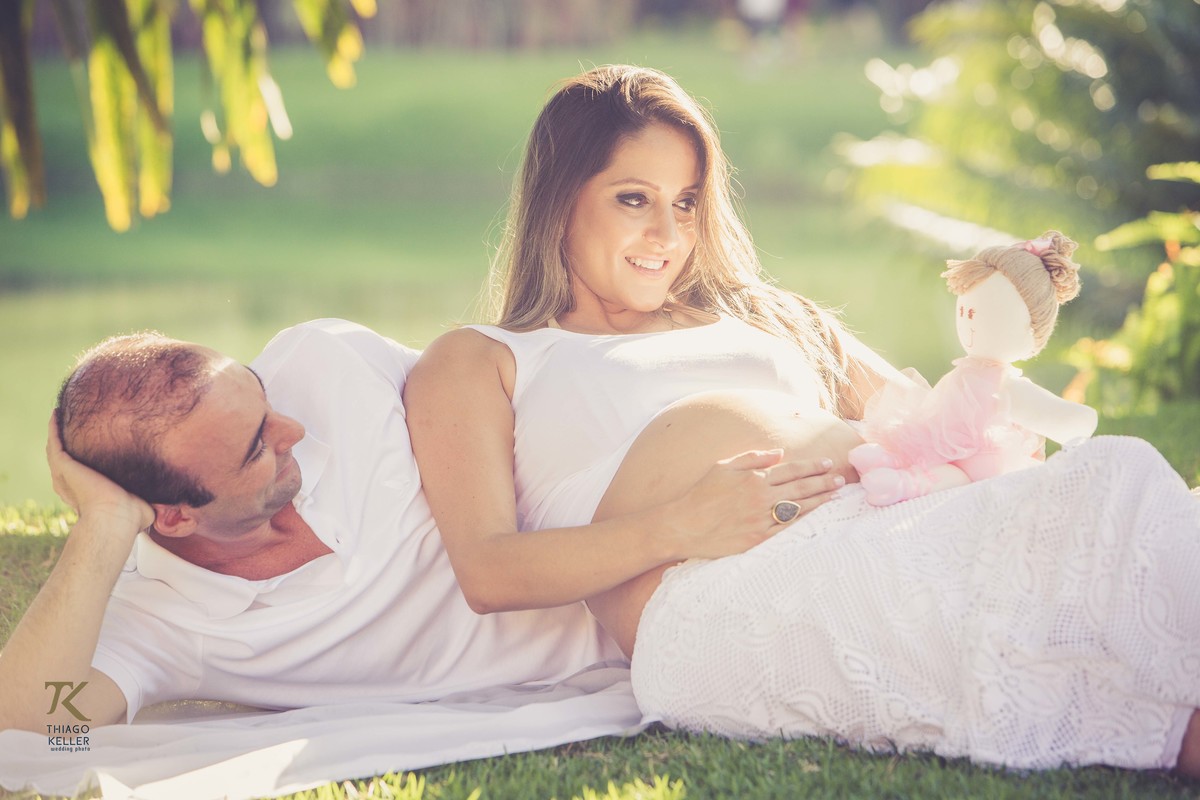 Ensaio fotográfico de gestante realizado em Inhotim, na cidade de Brumadinho, região conhecida como Grande BH.