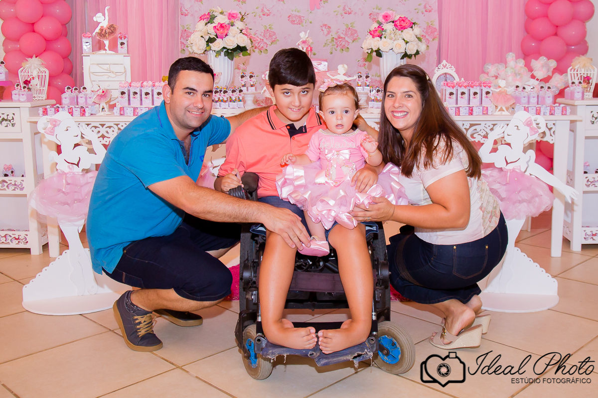 Aniversários, formaturas, retratos, eventos, ensaios, newborn, kids, bebes, acompanhamento em sao joão do sul e praia grande-sc anexo ao estúdio mais vida -Estúdio Fotográfico Ideal Photo por Joselaine Benfatto