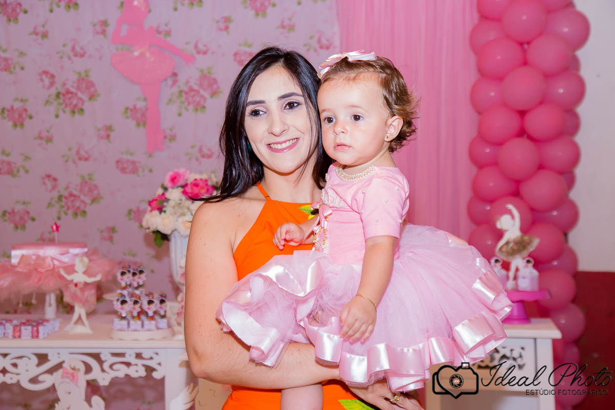 Aniversários, formaturas, retratos, eventos, ensaios, newborn, kids, bebes, acompanhamento em sao joão do sul e praia grande-sc anexo ao estúdio mais vida -Estúdio Fotográfico Ideal Photo por Joselaine Benfatto