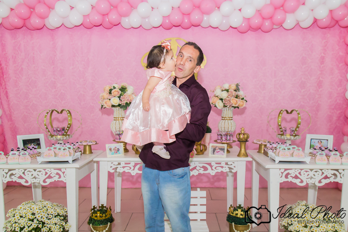 Aniversários, formaturas, retratos, eventos, ensaios, newborn, kids, bebes, acompanhamento em sao joão do sul e praia grande-sc anexo ao estúdio mais vida -Estúdio Fotográfico Ideal Photo por Joselaine Benfatto
