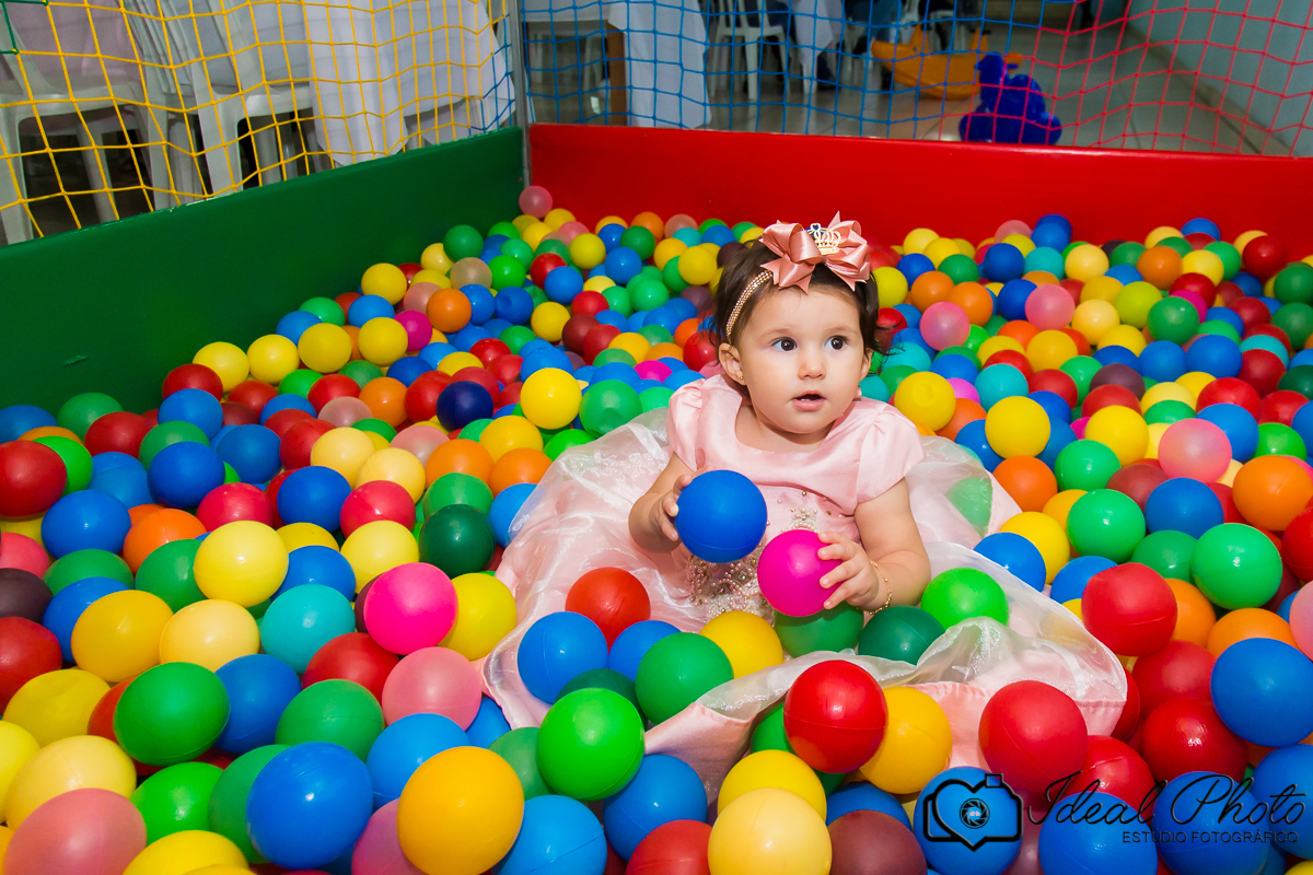 Aniversários, formaturas, retratos, eventos, ensaios, newborn, kids, bebes, acompanhamento em sao joão do sul e praia grande-sc anexo ao estúdio mais vida -Estúdio Fotográfico Ideal Photo por Joselaine Benfatto