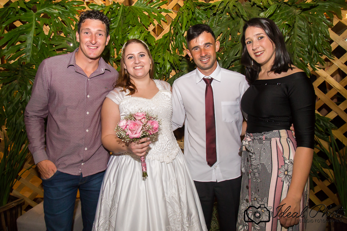 Aniversários, formaturas, retratos, eventos, ensaios, newborn, kids, bebes, acompanhamento em sao joão do sul e praia grande-sc anexo ao estúdio mais vida -Estúdio Fotográfico Ideal Photo por Joselaine Benfatto
