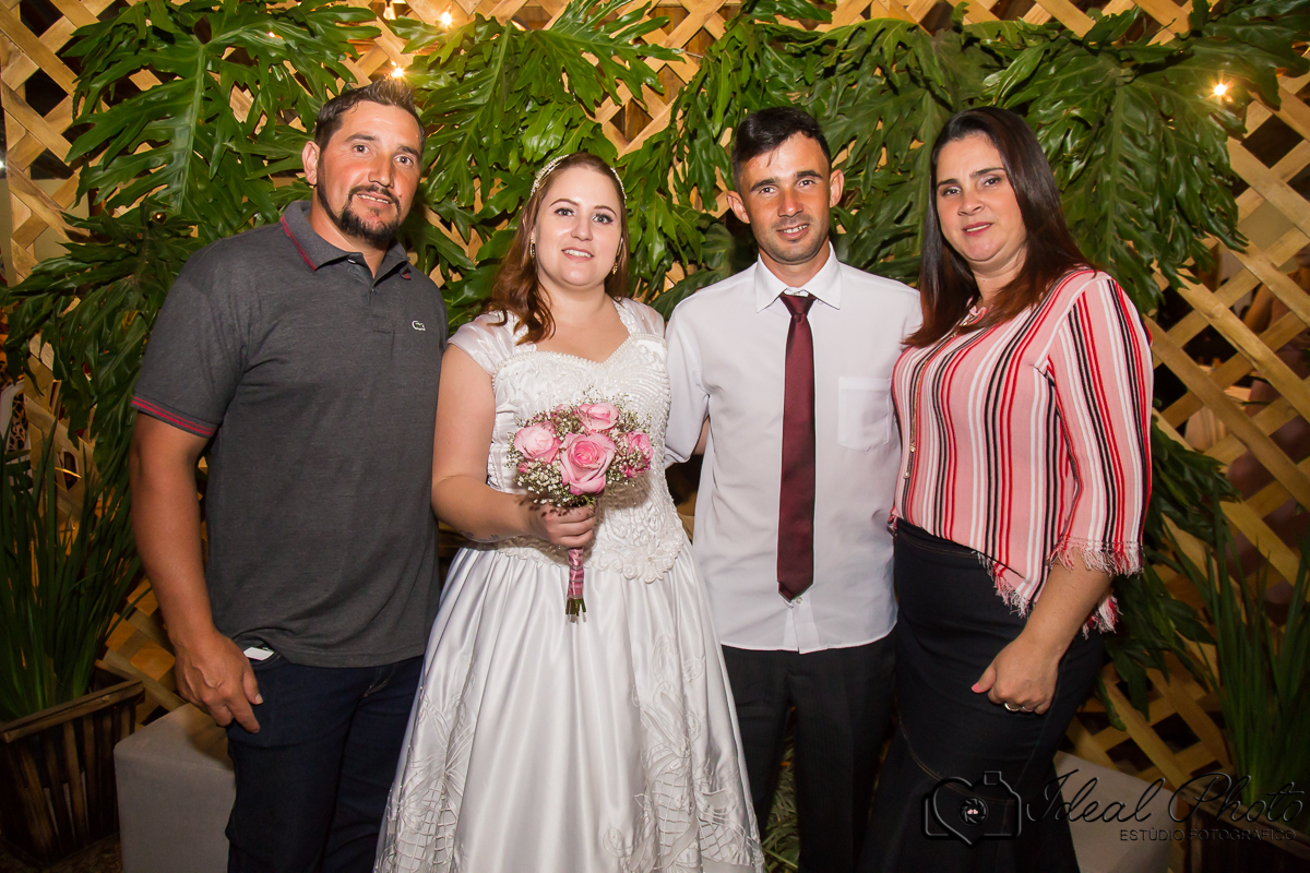 Aniversários, formaturas, retratos, eventos, ensaios, newborn, kids, bebes, acompanhamento em sao joão do sul e praia grande-sc anexo ao estúdio mais vida -Estúdio Fotográfico Ideal Photo por Joselaine Benfatto