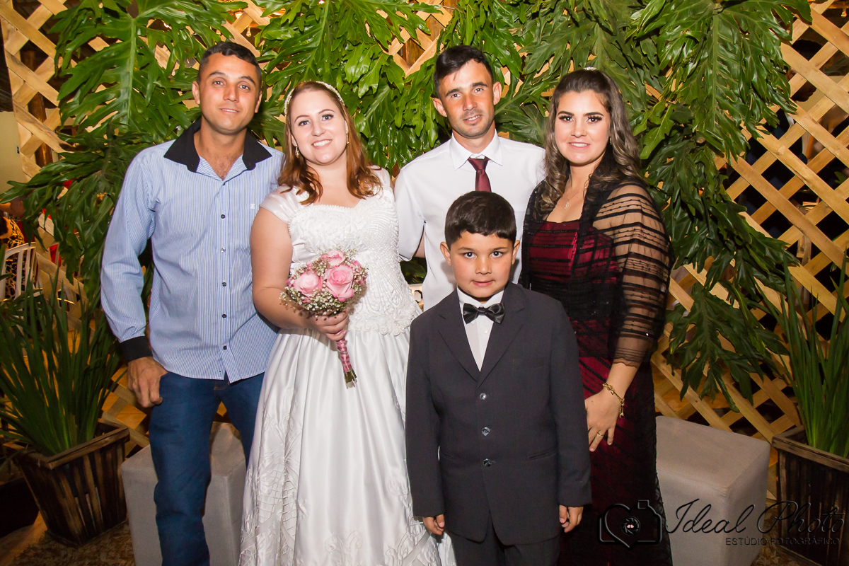 Aniversários, formaturas, retratos, eventos, ensaios, newborn, kids, bebes, acompanhamento em sao joão do sul e praia grande-sc anexo ao estúdio mais vida -Estúdio Fotográfico Ideal Photo por Joselaine Benfatto