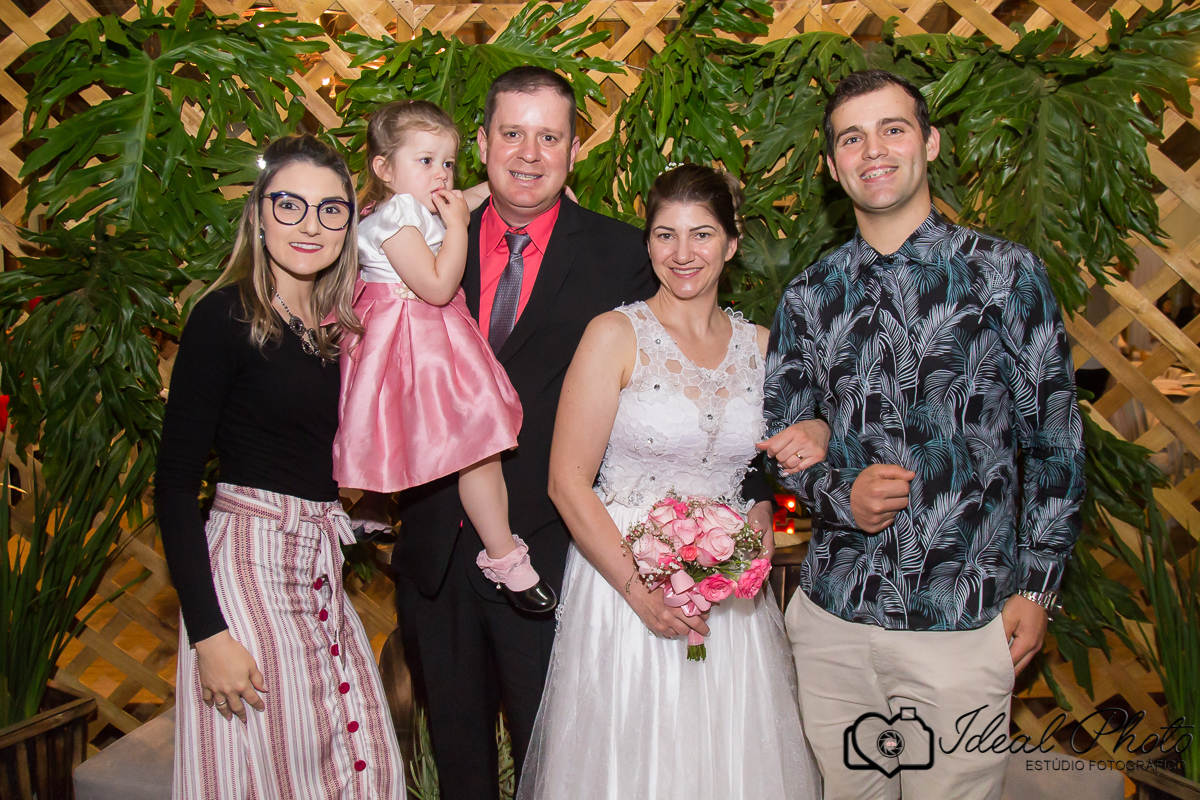 Aniversários, formaturas, retratos, eventos, ensaios, newborn, kids, bebes, acompanhamento em sao joao do sul e praia grande-sc-Estúdio Fotográfico Ideal Photo por Joselaine Benfatto