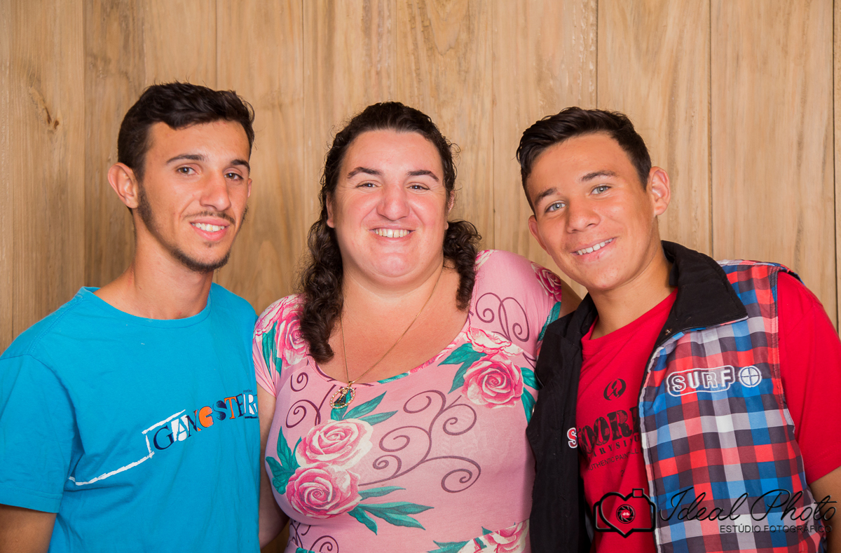 Aniversários, formaturas, retratos, eventos, ensaios, newborn, kids, bebes, acompanhamento em sao joao do sul e praia grande-sc-Estúdio Fotográfico Ideal Photo por Joselaine Benfatto