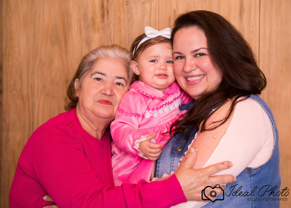 Aniversários, formaturas, retratos, eventos, ensaios, newborn, kids, bebes, acompanhamento em sao joao do sul e praia grande-sc-Estúdio Fotográfico Ideal Photo por Joselaine Benfatto