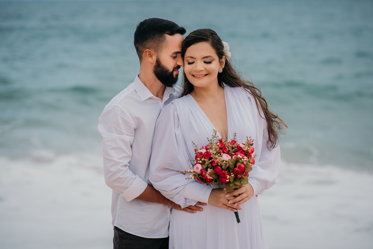 Ensaio Arthur e Ellen, pré casamento, pré wedding, praia de coqueirinho, fotos espontânea de casal, namorados, João Pessoa, litoral sul da paraíba,
