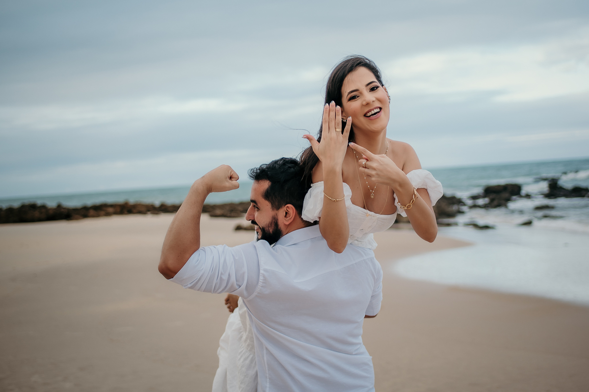 praia de coqueirinho, ensaio casal, pré wedding, pré casamento, João Pessoa, fotografo de casamento, fotos espontâneas, fotos de casal, pré wedding na praia, ensaio de casal na praia,