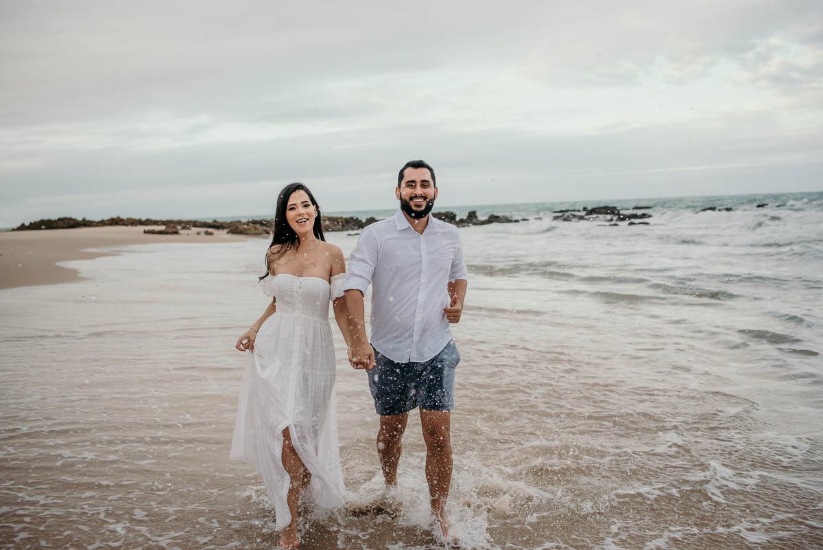 praia de coqueirinho, ensaio casal, pré wedding, pré casamento, João Pessoa, fotografo de casamento, fotos espontâneas, fotos de casal, pré wedding na praia, ensaio de casal na praia,