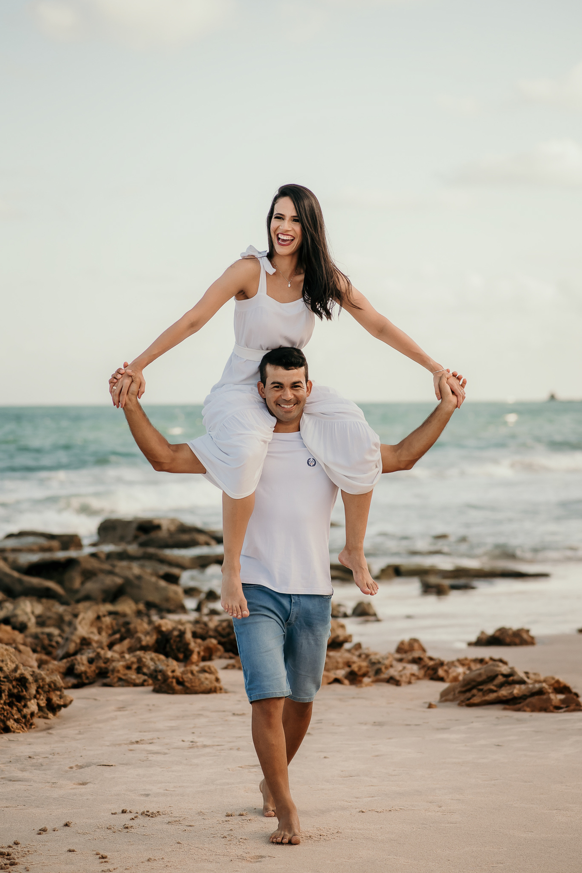 praia de coqueirinho, ensaio casal, pré wedding, pré casamento, João Pessoa, fotografo de casamento, fotos espontâneas, fotos de casal, pré wedding na praia, ensaio de casal na praia,