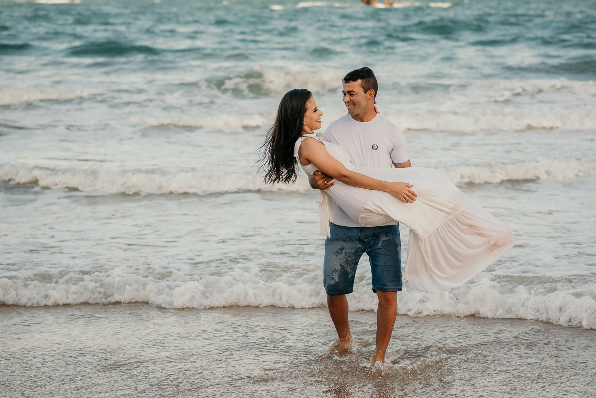 praia de coqueirinho, ensaio casal, pré wedding, pré casamento, João Pessoa, fotografo de casamento, fotos espontâneas, fotos de casal, pré wedding na praia, ensaio de casal na praia,