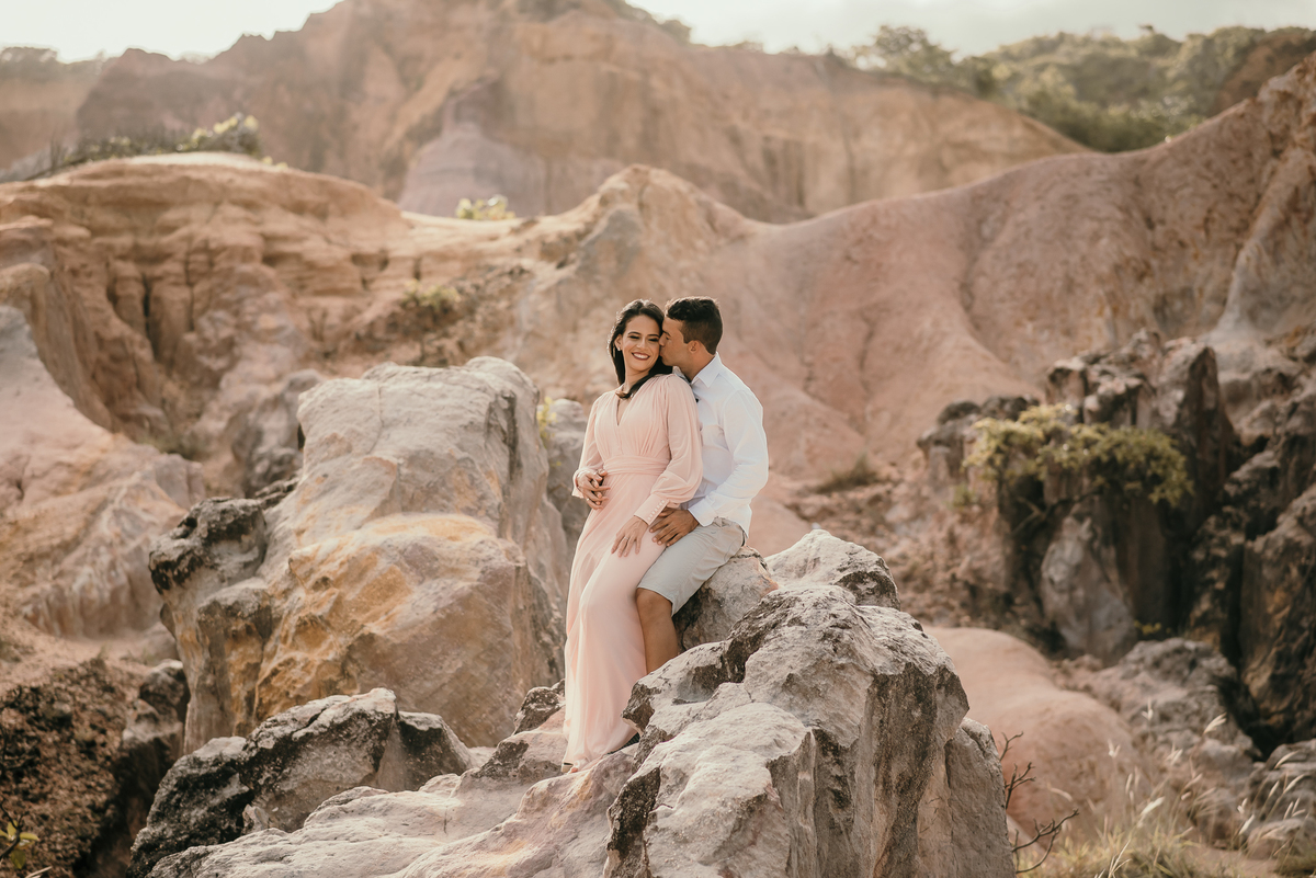praia de coqueirinho, ensaio casal, pré wedding, pré casamento, João Pessoa, fotografo de casamento, fotos espontâneas, fotos de casal, pré wedding na praia, ensaio de casal na praia,