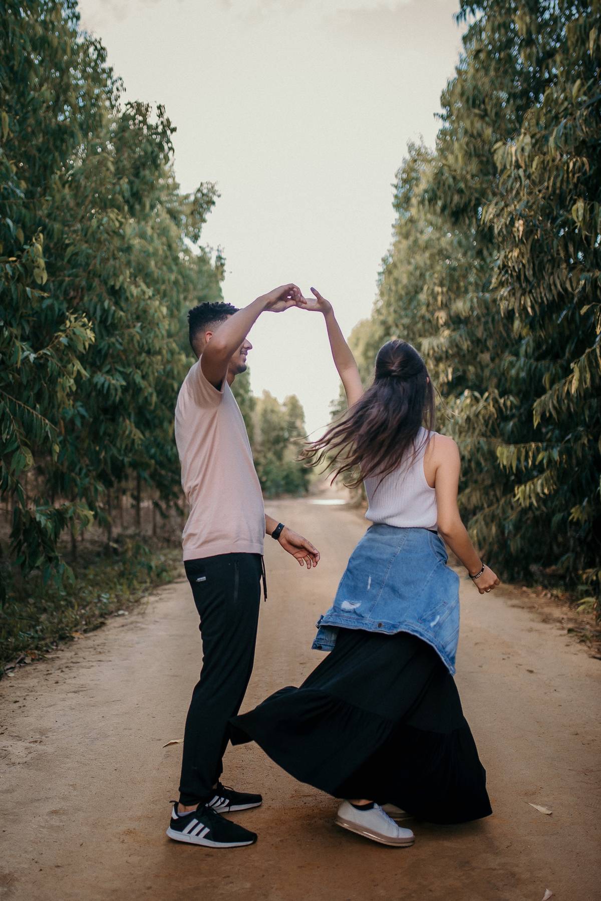 Eucaliptos de Lucena, Eucaliptos Br 101, ensaio casal, ensaio pré wedding, barra de gramame, fotos de casal no campo, fotos de pré wedding na praia, por do sol,