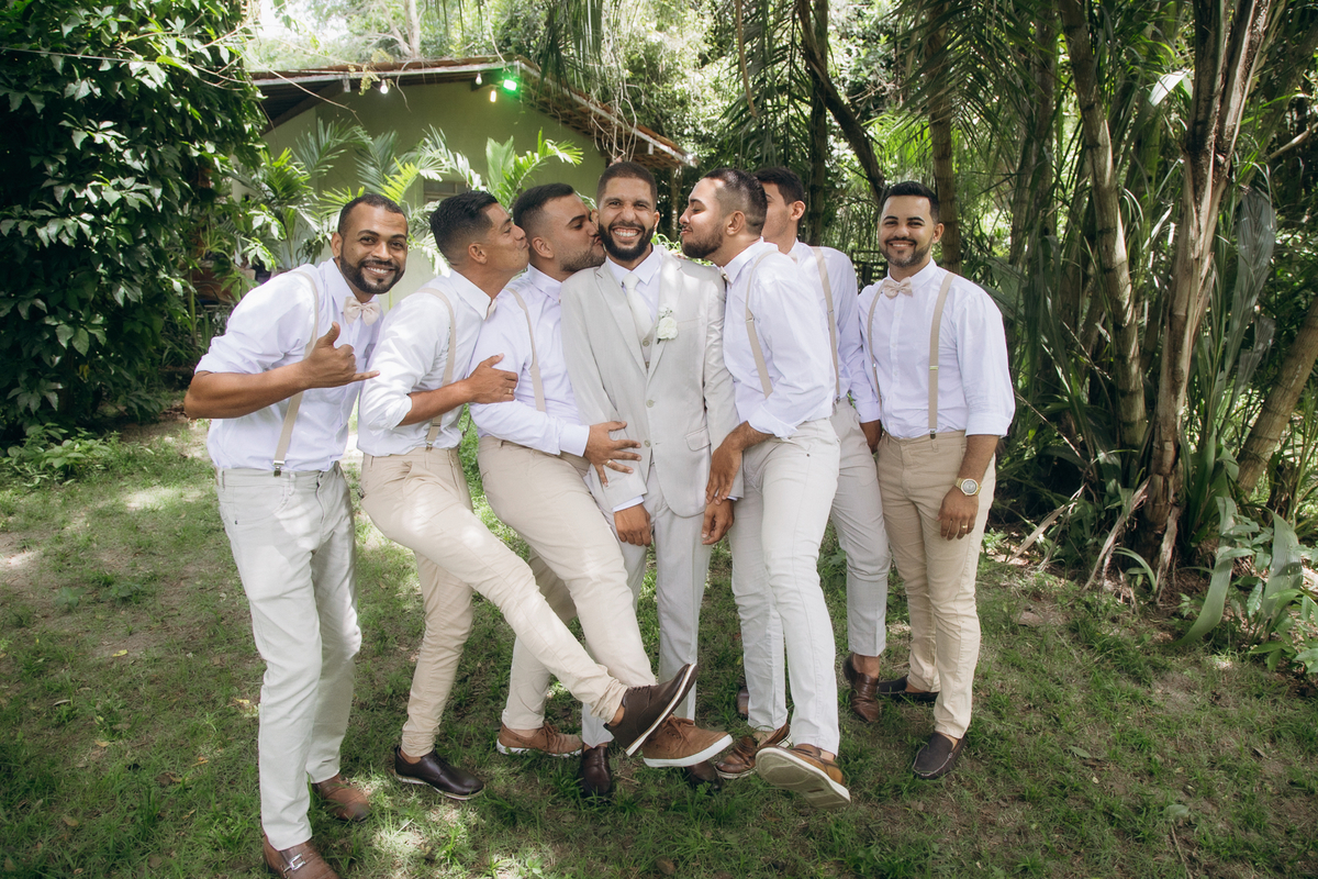 Granja Vitoria, casamento, decoração de casamento dia , granja vitoria recepções, fotos dos noivos, retratos dos noivos, fotos da noiva, fotos com os padrinhos, fotos criativas com os padrinhos,