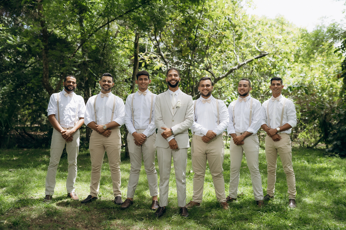 Granja Vitoria, casamento, decoração de casamento dia , granja vitoria recepções, fotos dos noivos, retratos dos noivos, fotos da noiva, fotos com os padrinhos, fotos criativas com os padrinhos,