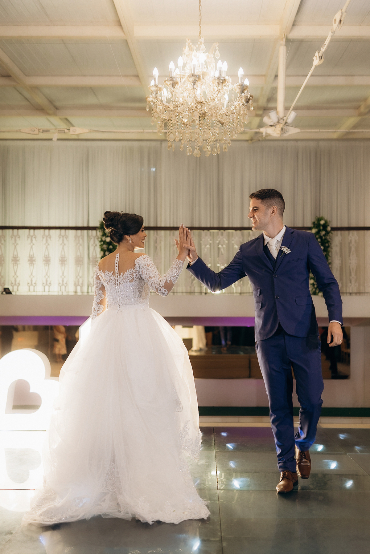 casamento de dia, lá tertulia, João Pessoa, Lá Tertulia recepções, beijo de casamento, saída dos noivos , fotos do casal, fotos da noiva, dança dos noivos,