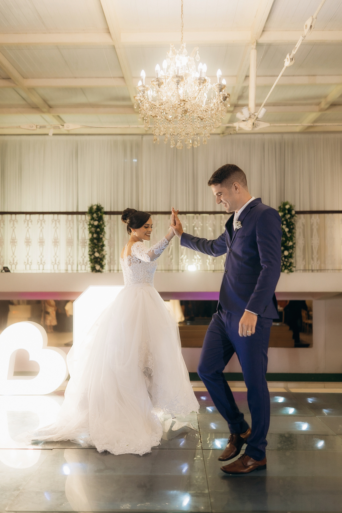 casamento de dia, lá tertulia, João Pessoa, Lá Tertulia recepções, beijo de casamento, saída dos noivos , fotos do casal, fotos da noiva, dança dos noivos,