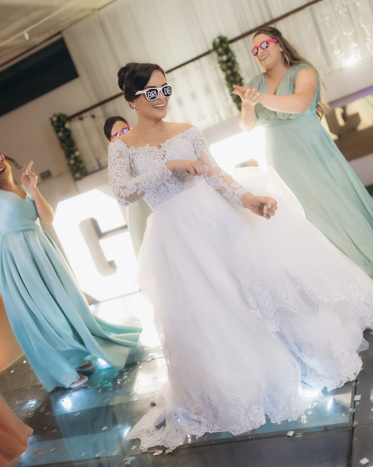 casamento de dia, lá tertulia, João Pessoa, Lá Tertulia recepções, beijo de casamento, saída dos noivos , fotos do casal, fotos da noiva, dança dos noivos, valsa dos noivos