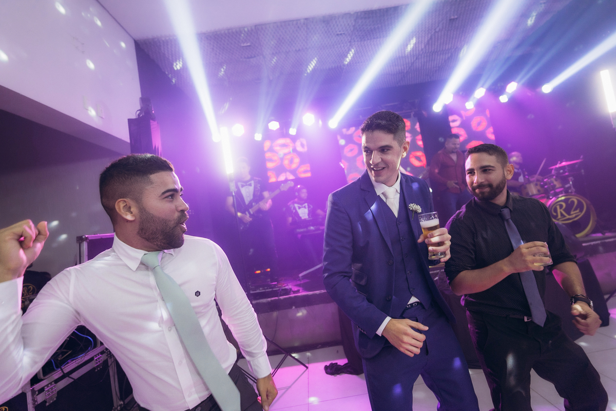 casamento de dia, lá tertulia, João Pessoa, Lá Tertulia recepções, beijo de casamento, saída dos noivos , fotos do casal, fotos da noiva, dança dos noivos, valsa dos noivos, festa de casamento,