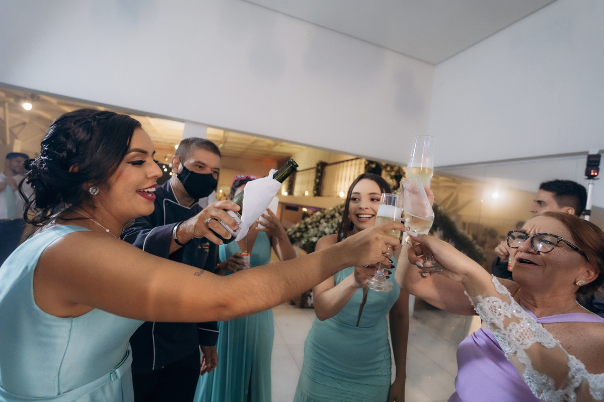 casamento de dia, lá tertulia, João Pessoa, Lá Tertulia recepções, beijo de casamento, saída dos noivos , fotos do casal, fotos da noiva, dança dos noivos, valsa dos noivos, festa de casamento,