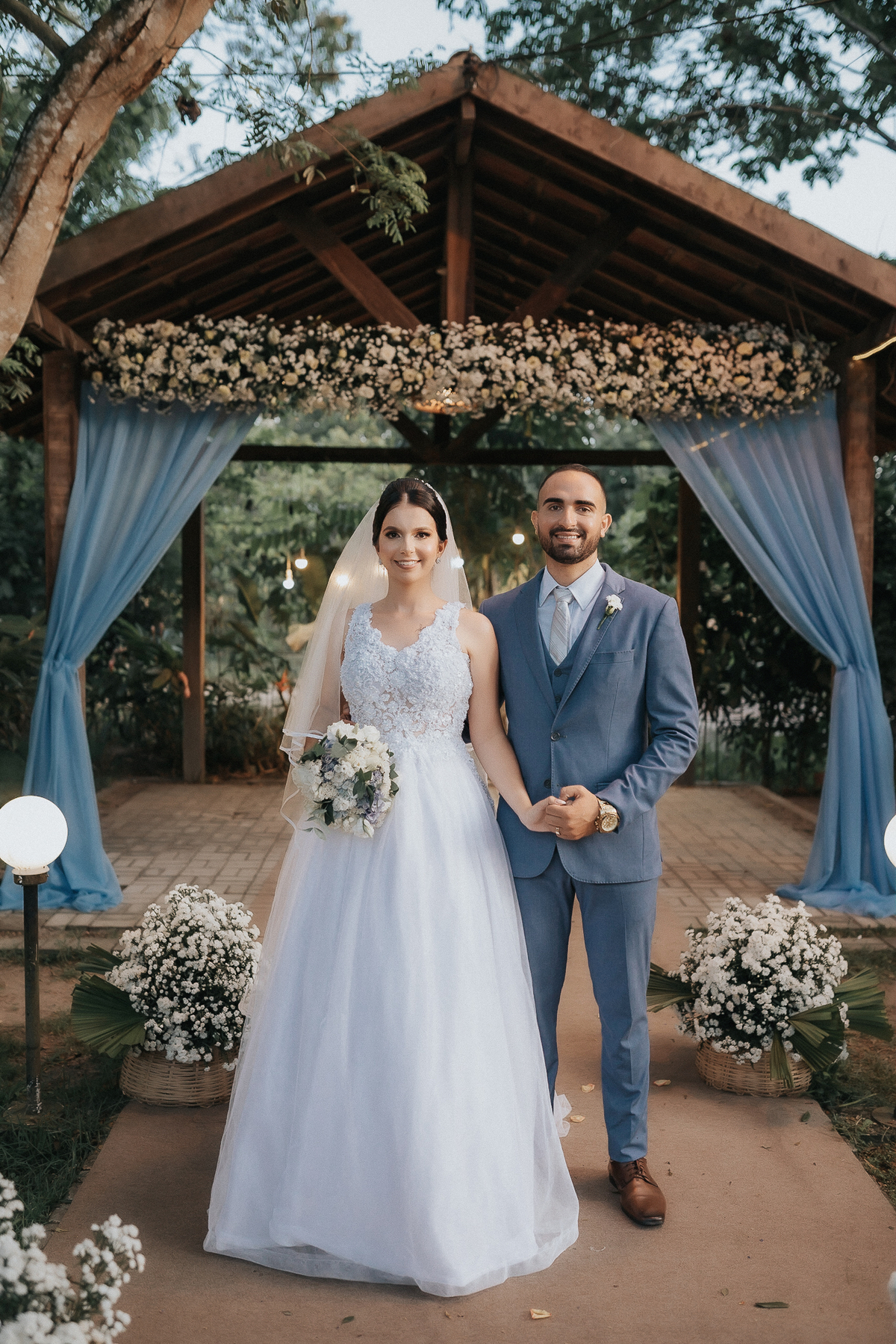 granja vitória, casamento de dia, casamento ao ar livre, fotos espontâneas, Santa Rita, João Pessoa, fotografo em João Pessoa, casamento no por do sol, Thais Mendonça cerimonialista, fotos criativas com padrinhos, fotos com os noivos,