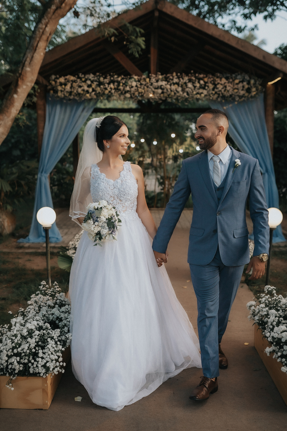 granja vitória, casamento de dia, casamento ao ar livre, fotos espontâneas, Santa Rita, João Pessoa, fotografo em João Pessoa, casamento no por do sol, Thais Mendonça cerimonialista, fotos criativas com padrinhos, fotos com os noivos,