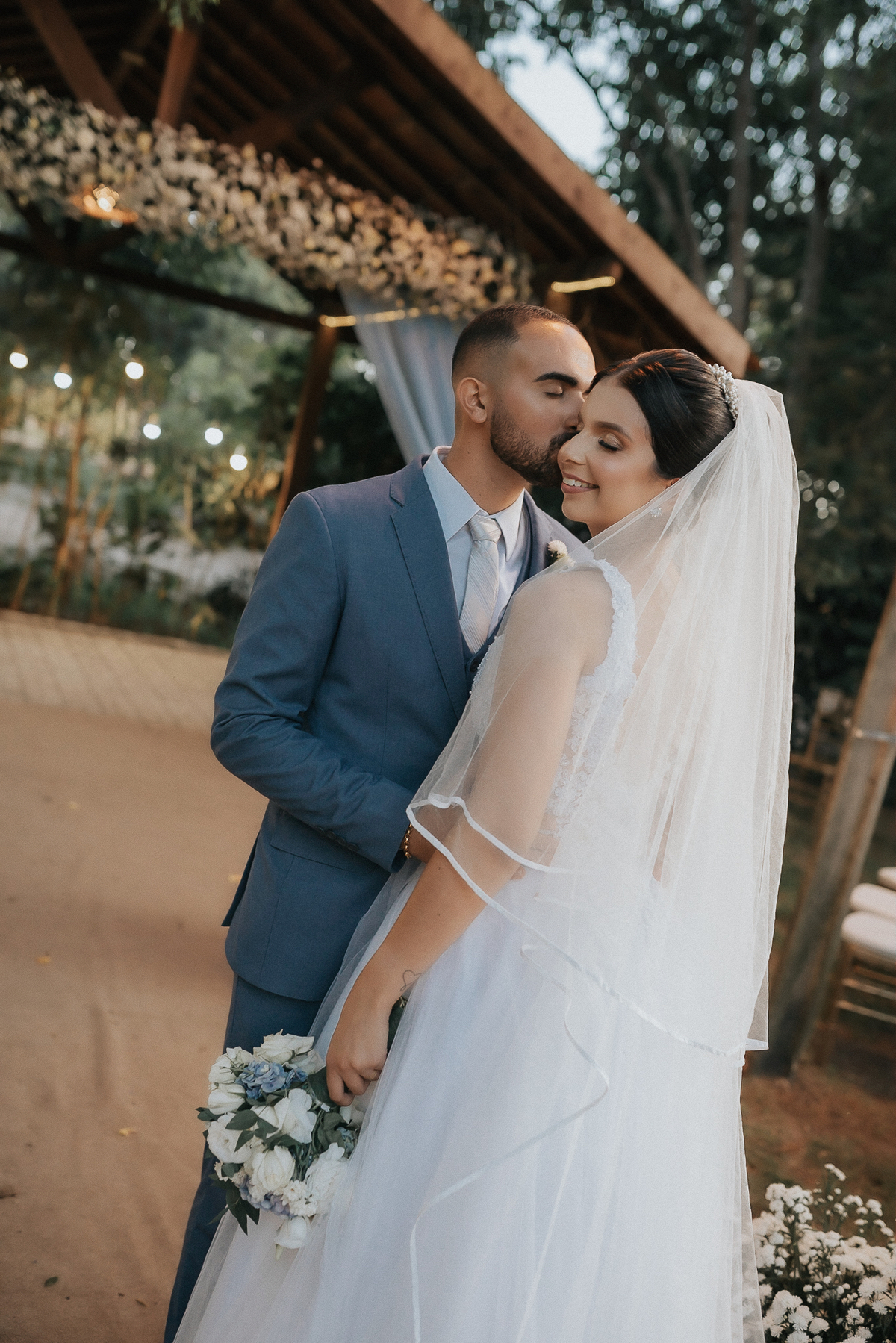 granja vitória, casamento de dia, casamento ao ar livre, fotos espontâneas, Santa Rita, João Pessoa, fotografo em João Pessoa, casamento no por do sol, Thais Mendonça cerimonialista, fotos criativas com padrinhos, fotos com os noivos,