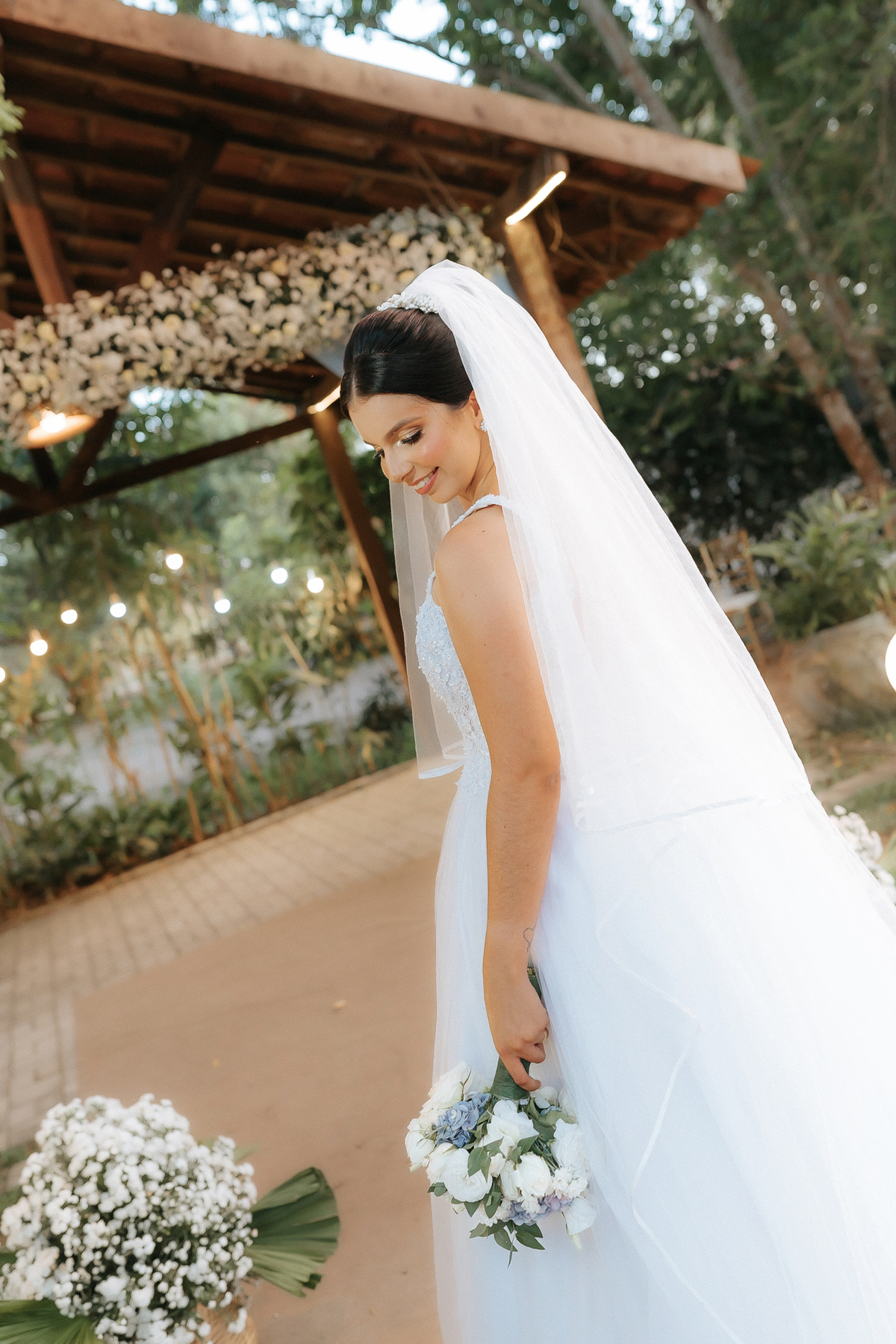 granja vitória, casamento de dia, casamento ao ar livre, fotos espontâneas, Santa Rita, João Pessoa, fotografo em João Pessoa, casamento no por do sol, Thais Mendonça cerimonialista, fotos criativas com padrinhos, fotos com os noivos, fotos da noiva,