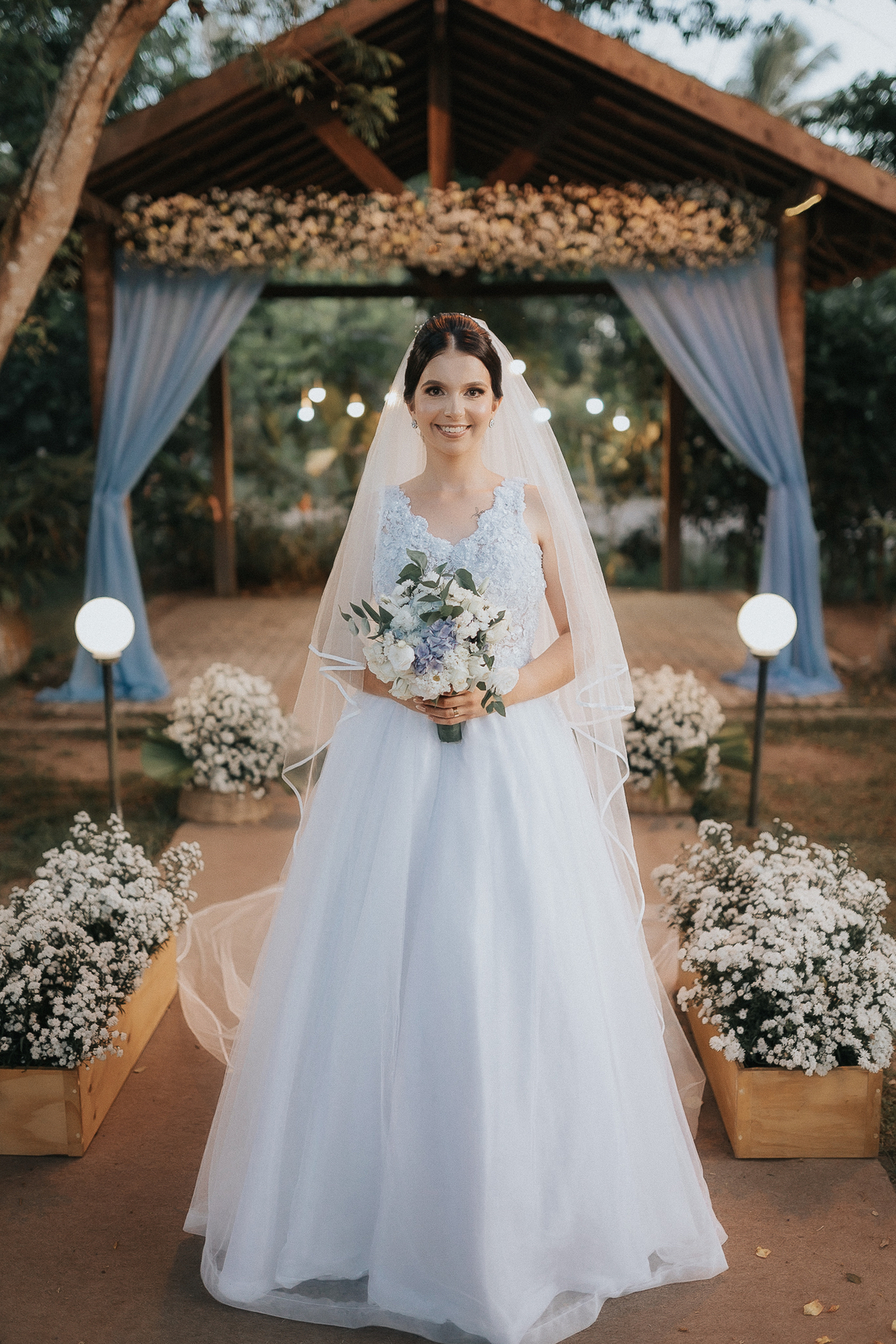 granja vitória, casamento de dia, casamento ao ar livre, fotos espontâneas, Santa Rita, João Pessoa, fotografo em João Pessoa, casamento no por do sol, Thais Mendonça cerimonialista, fotos criativas com padrinhos, fotos com os noivos, fotos da noiva,