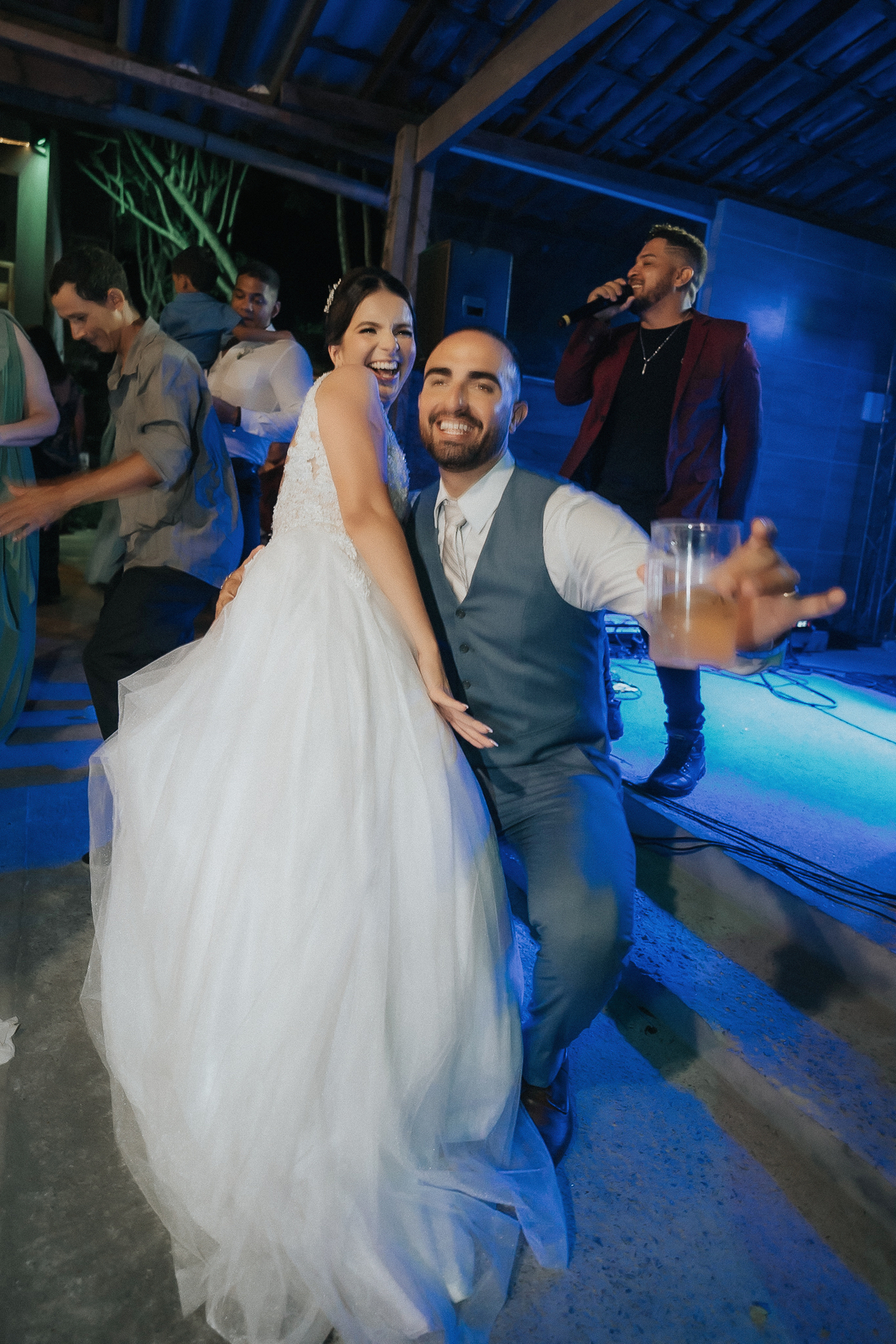 granja vitória, casamento de dia, casamento ao ar livre, fotos espontâneas, Santa Rita, João Pessoa, fotografo em João Pessoa, casamento no por do sol, Thais Mendonça cerimonialista, fotos criativas com padrinhos, fotos com os noivos, fotos da noiva,