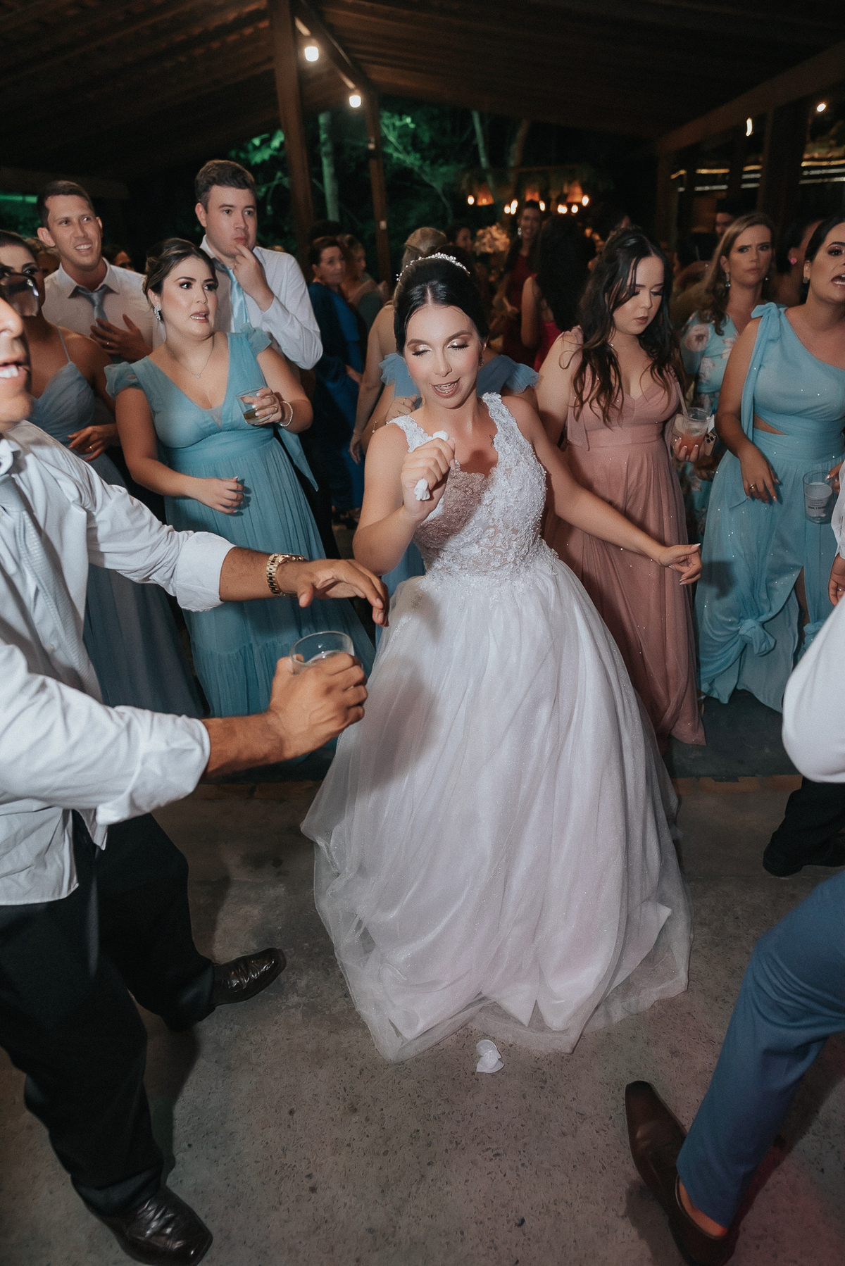 granja vitória, casamento de dia, casamento ao ar livre, fotos espontâneas, Santa Rita, João Pessoa, fotografo em João Pessoa, casamento no por do sol, Thais Mendonça cerimonialista, fotos criativas com padrinhos, fotos com os noivos, fotos da noiva,