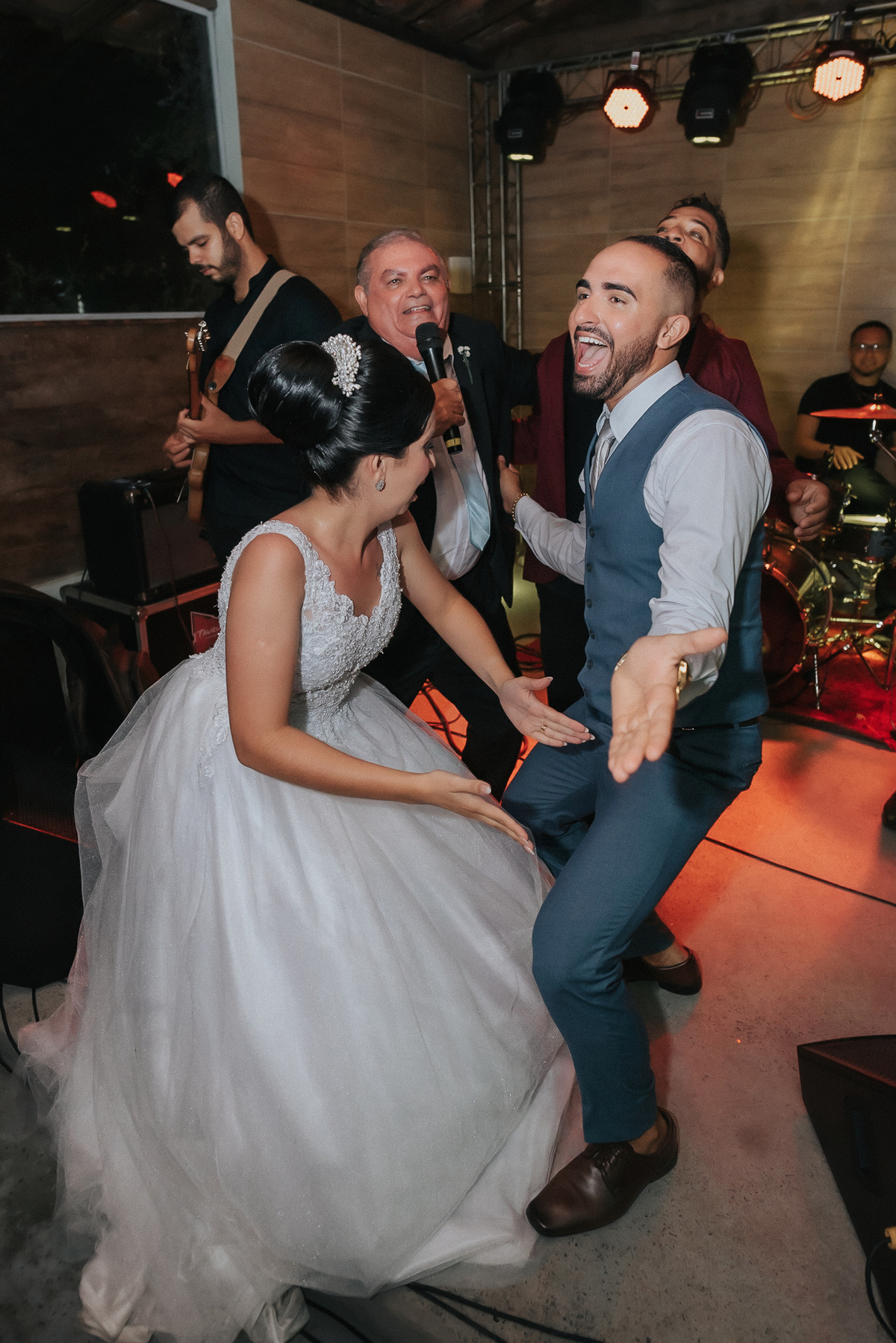 granja vitória, casamento de dia, casamento ao ar livre, fotos espontâneas, Santa Rita, João Pessoa, fotografo em João Pessoa, casamento no por do sol, Thais Mendonça cerimonialista, fotos criativas com padrinhos, fotos com os noivos, fotos da noiva,